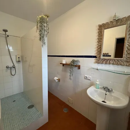 Banti Guest house *